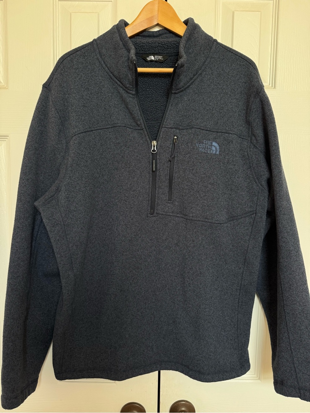 The North Face Men’s NAVY Quarter-Zip Fleece Pullover